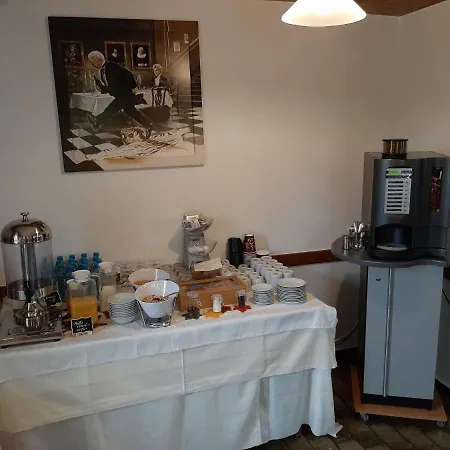 Charming In With Terrace Near City Centre Apartmán *